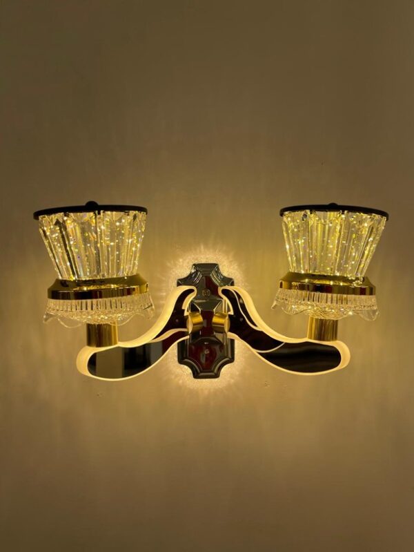 81/2 WALL LIGHT