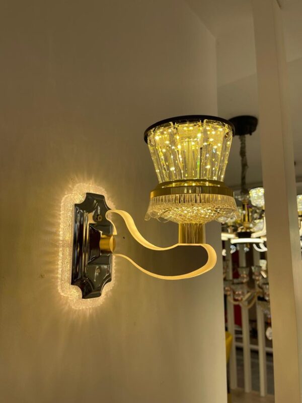 81/1 WALL LIGHT