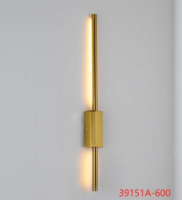 39151A WALL LIGHT